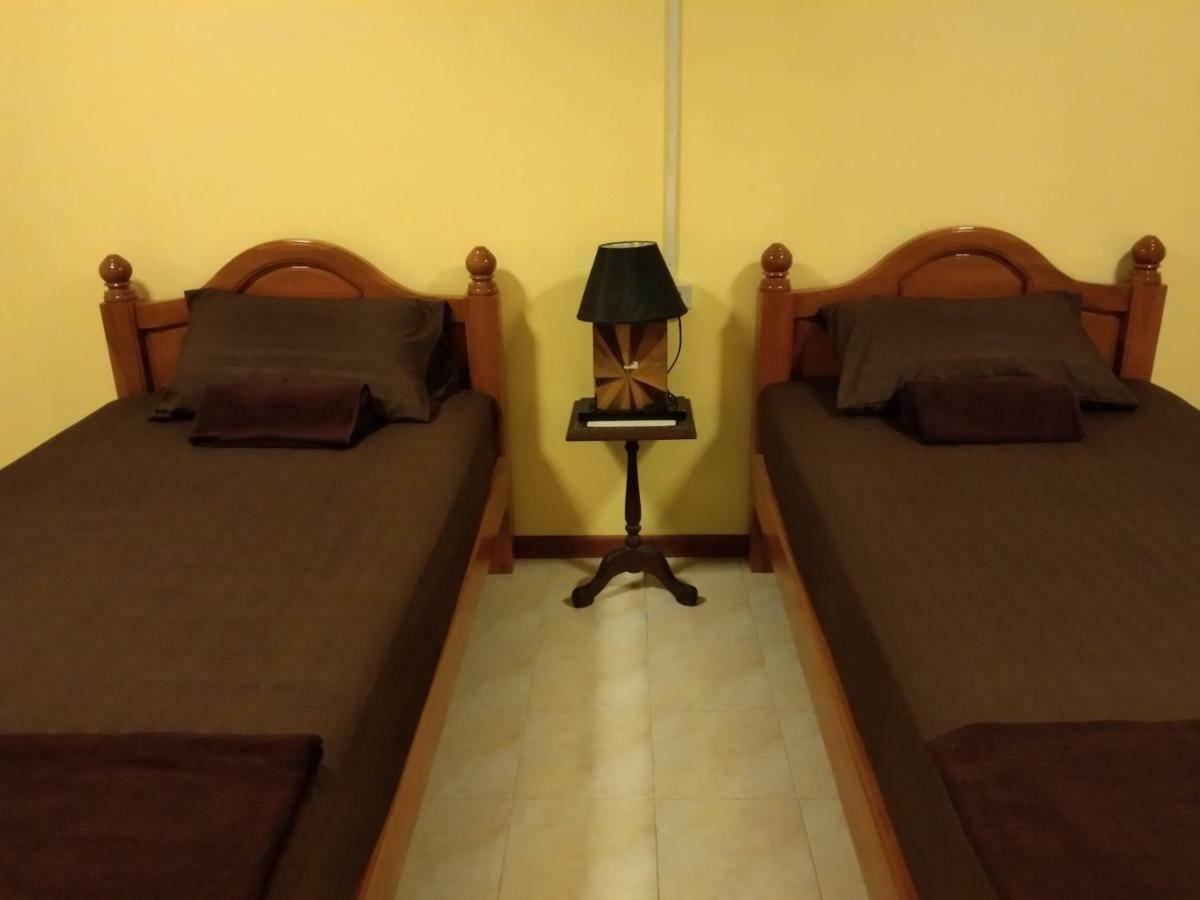 Ruan Ben Ja Don Mueang,Bangkok Hostel Εξωτερικό φωτογραφία